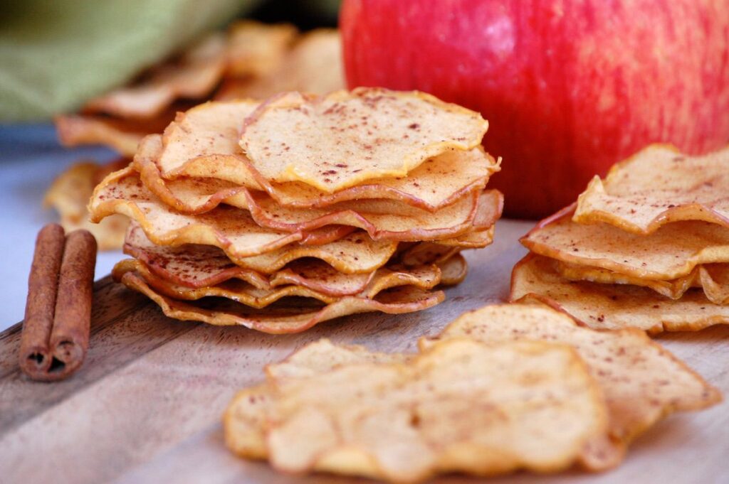 4 Incredible Health Benefits of Apple Chips